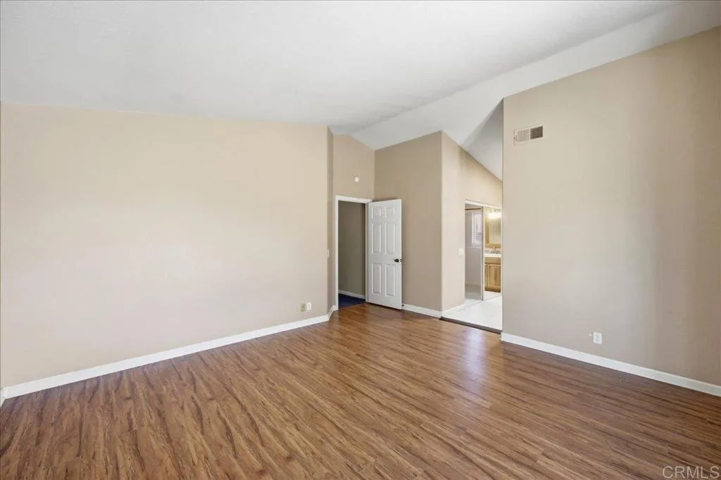 https://cdn.realtyfeed.com/cdn/127/306778927/37c4f3e05bb00644fb534e2916a6b6d0.webp