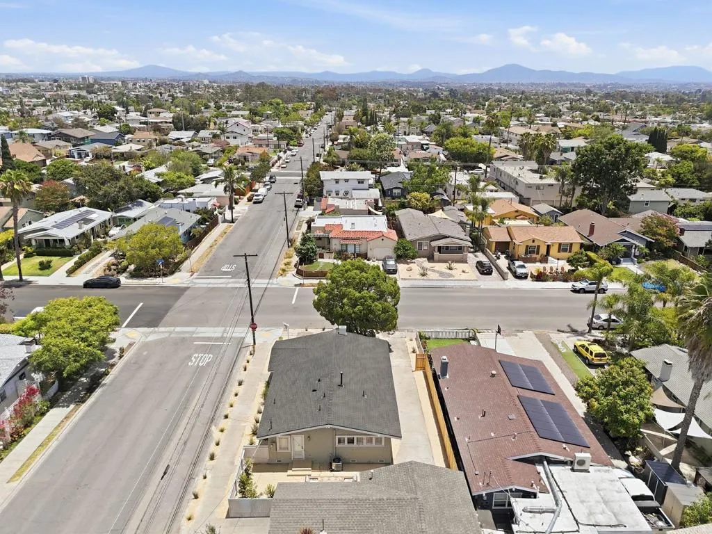 https://cdn.realtyfeed.com/cdn/127/306779045/5de8cc0289ca676688719fe00ca79a77.webp