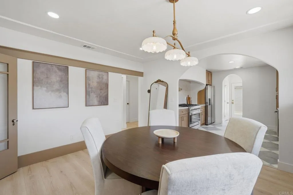 https://cdn.realtyfeed.com/cdn/127/306779045/e621ab53c3d38e22d7e8cfb658c10cd7.webp