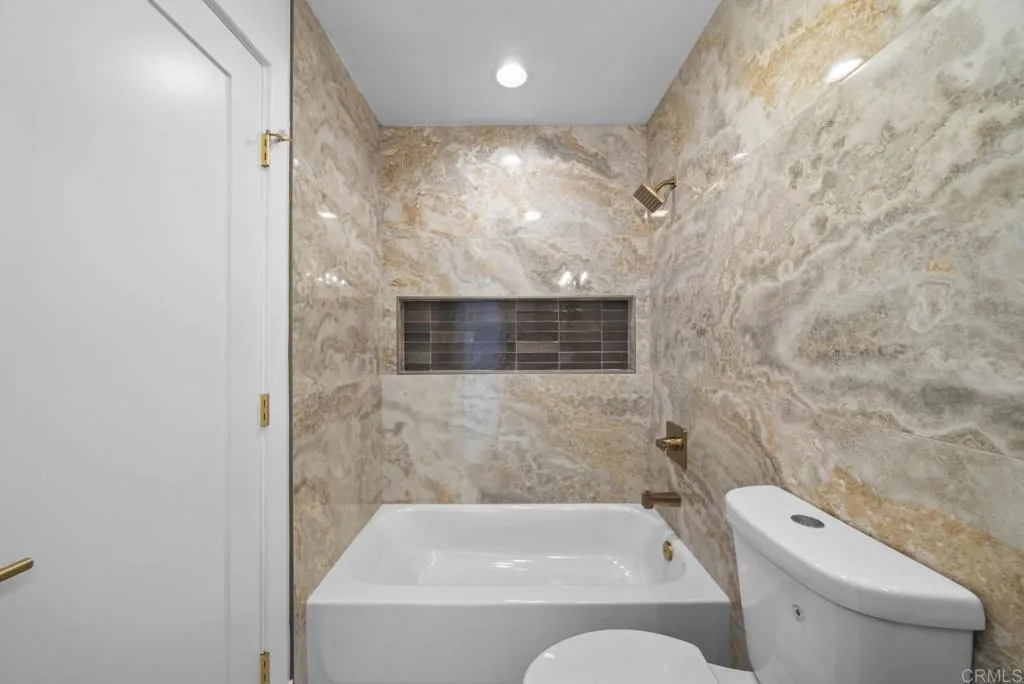 https://cdn.realtyfeed.com/cdn/127/306779051/00c27bc1f269f75da557e63969d01618.webp