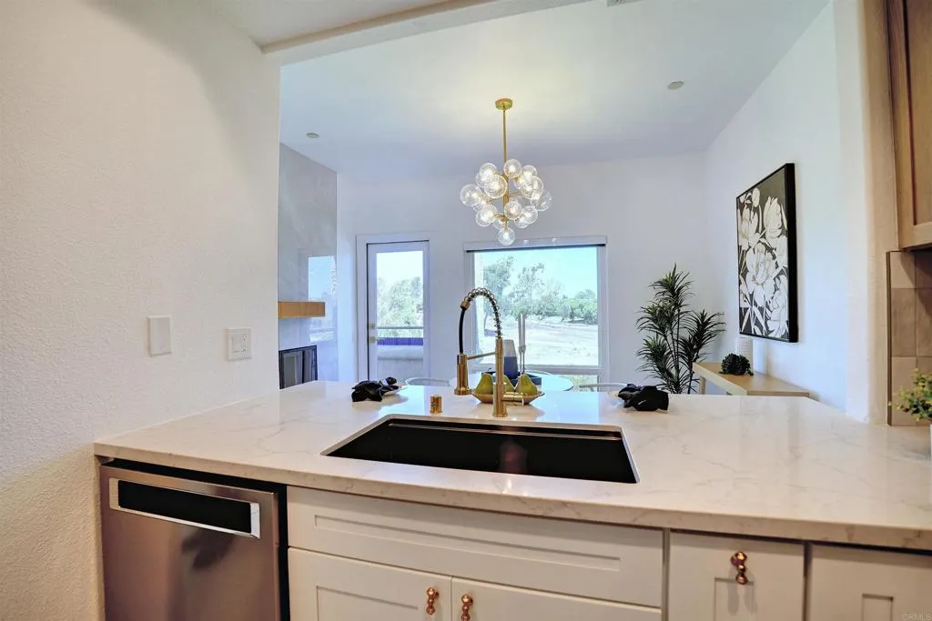 Photo #8: PTP2605679 Listing: Photo #8