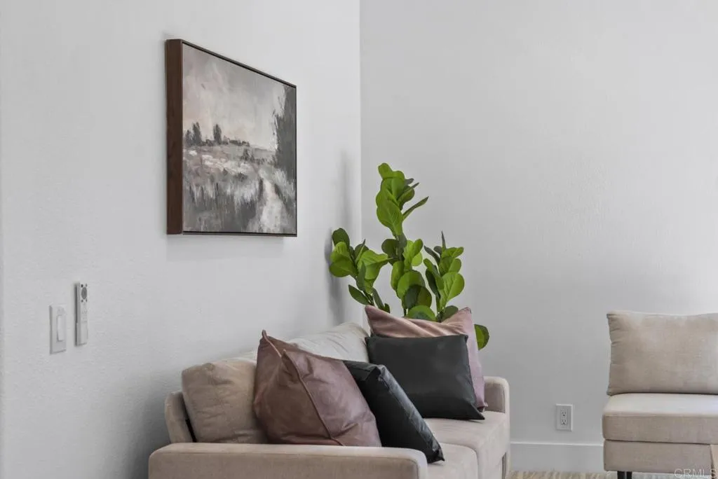 https://cdn.realtyfeed.com/cdn/127/306779051/f3c1a7508d71cdfce88c031fdcc13203.webp