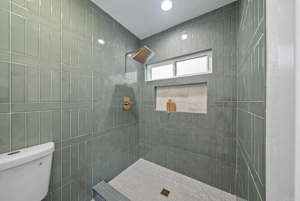 https://cdn.realtyfeed.com/cdn/127/306779051/f7ecea5fc0fb4cbd96f039ad53350d45.webp