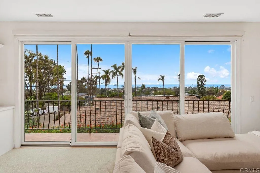 https://cdn.realtyfeed.com/cdn/127/306779054/367456c4a874f56a9ad20b3a04220675.webp