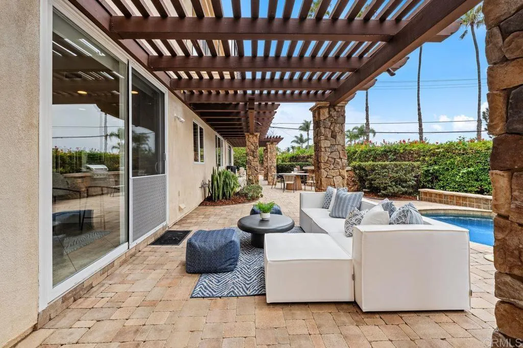 https://cdn.realtyfeed.com/cdn/127/306779054/981fb65f1ed43a14393e76d9feb12a8e.webp