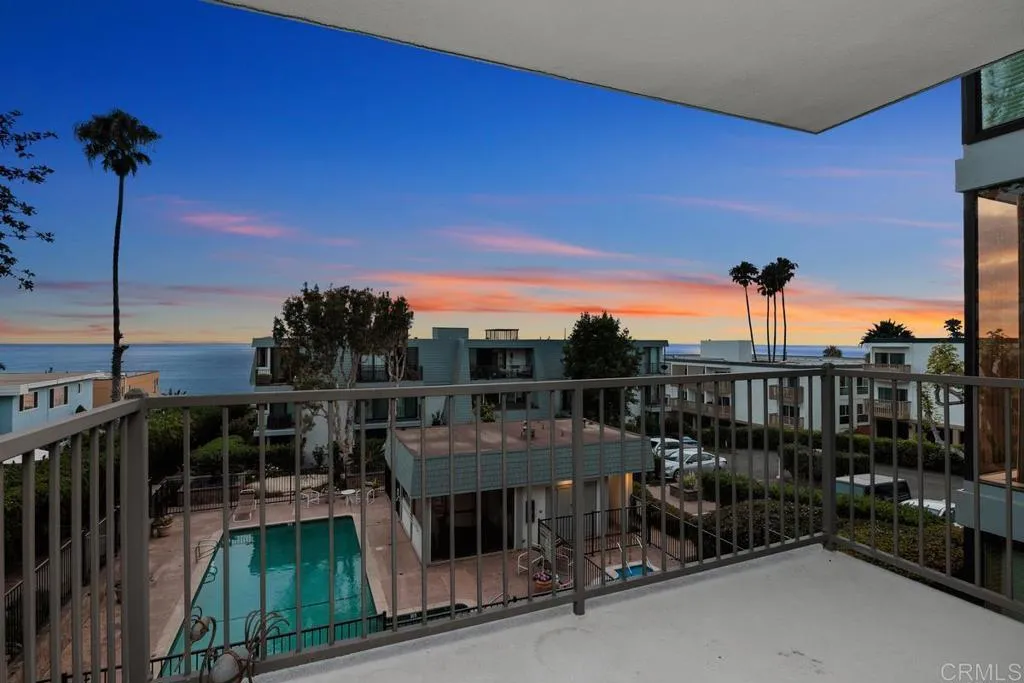 424 Stratford Court Unit A21, Del Mar, CA 92014 - Main photo, Del Mar, CA