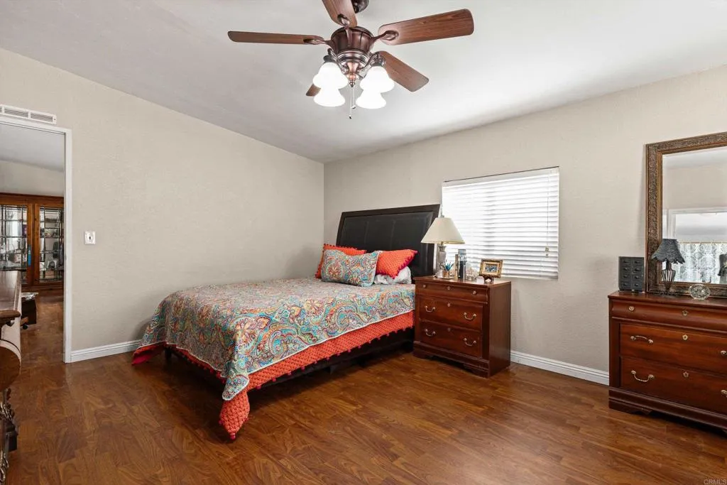 https://cdn.realtyfeed.com/cdn/127/306779106/1214e2d4de253cdc5f096dfcef9baf04.webp