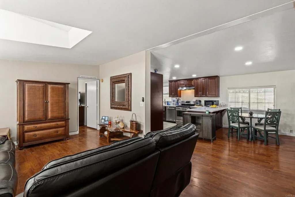 https://cdn.realtyfeed.com/cdn/127/306779106/122878960222265dfde56fffd5f603b9.webp
