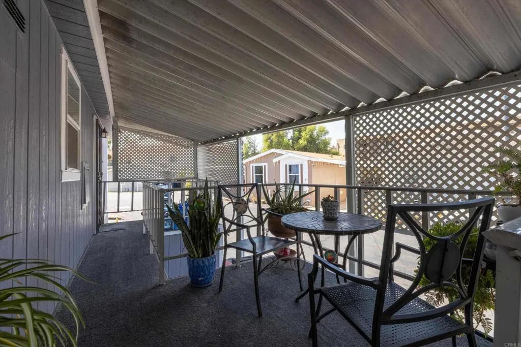 https://cdn.realtyfeed.com/cdn/127/306779106/1838d3ed98ea87d55ef49833ecc1c690.webp