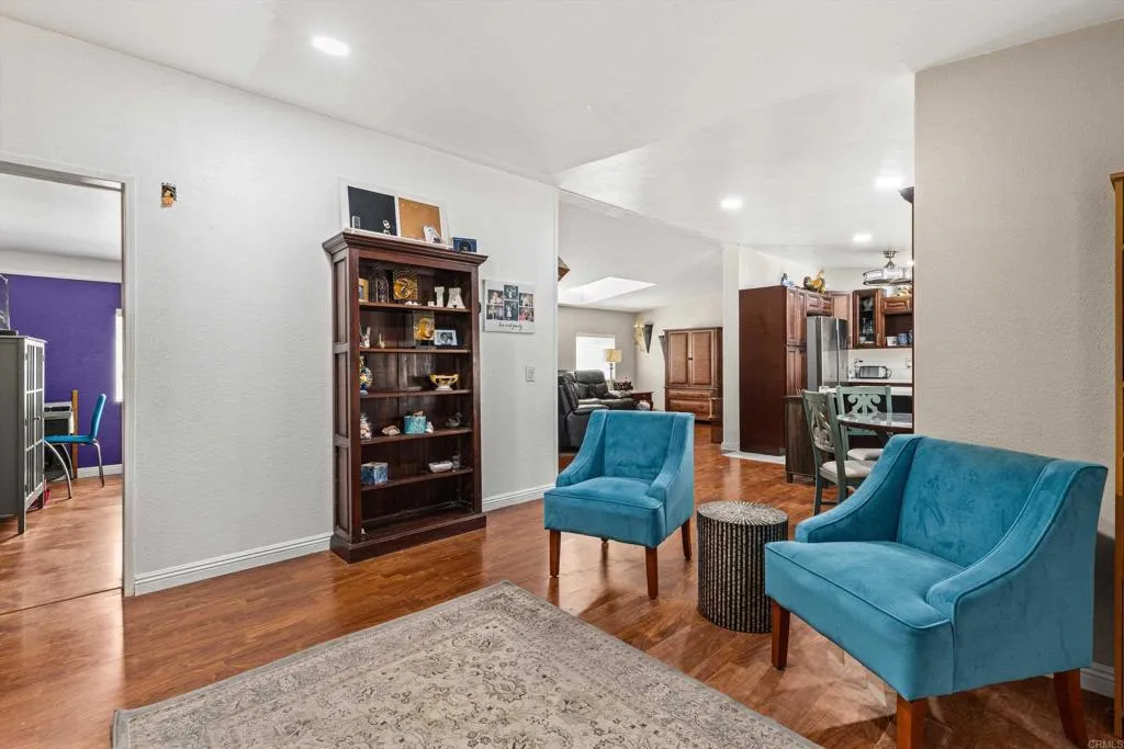 https://cdn.realtyfeed.com/cdn/127/306779106/42d74b6fcb53315b74a985ab9de745d2.webp