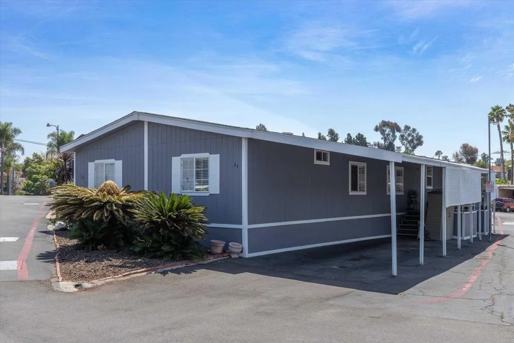 https://cdn.realtyfeed.com/cdn/127/306779106/dfbbf1bbee2dee03106061315c79236a.webp