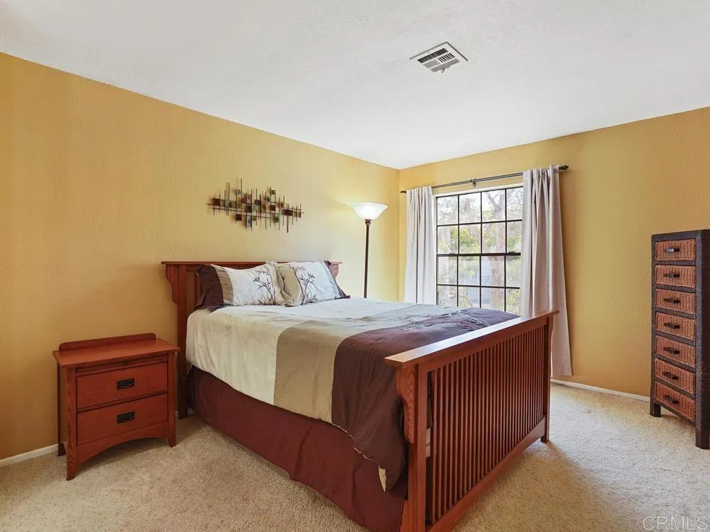 https://cdn.realtyfeed.com/cdn/127/306779112/2e14db7dd92e32abdb05a8f126200cc6.webp