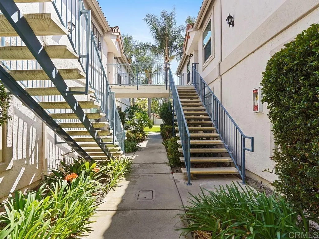 https://cdn.realtyfeed.com/cdn/127/306779112/817ce53d6836420fe13e2a722a70d5c5.webp