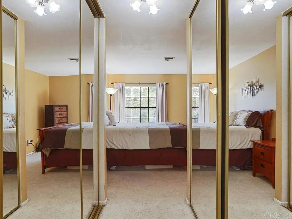 https://cdn.realtyfeed.com/cdn/127/306779112/d5f2ed9b7d47dcf98ea72e128c0af903.webp
