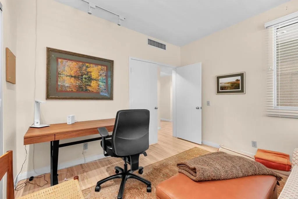 Photo #10: PTP2605684 Listing: Photo #10