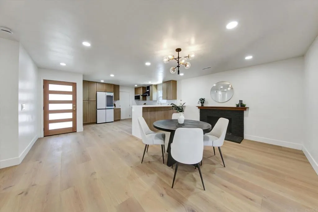 https://cdn.realtyfeed.com/cdn/127/306779142/00772197b688c6e7cb381ce8475daada.webp