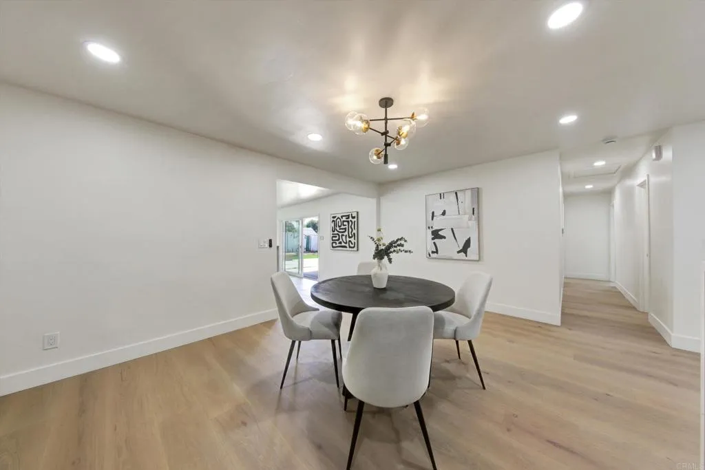 https://cdn.realtyfeed.com/cdn/127/306779142/463d85262adb91303c84f9f17a93d93f.webp