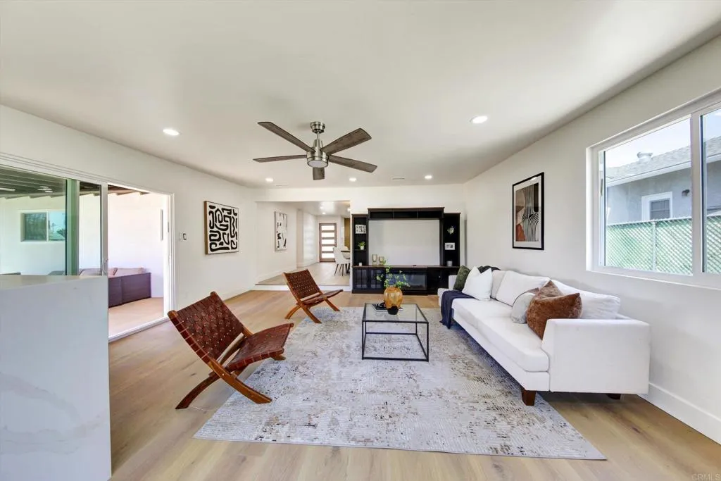 https://cdn.realtyfeed.com/cdn/127/306779142/7452a18ae2c7b0bf968d3bef10c8338e.webp
