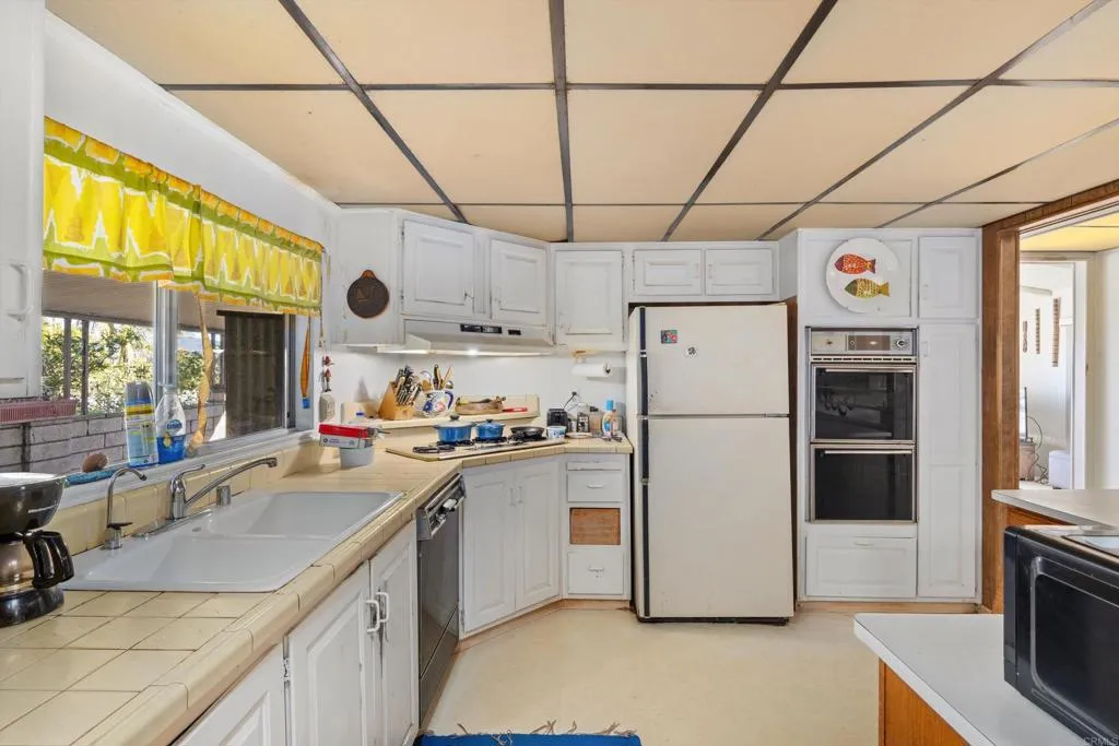 https://cdn.realtyfeed.com/cdn/127/306779293/0639caf28b2ded5816b8fbef731ec2fd.webp
