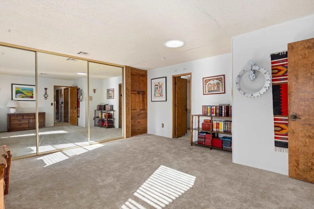 https://cdn.realtyfeed.com/cdn/127/306779293/3241e5874776176e2ea61d7851507b4c.webp