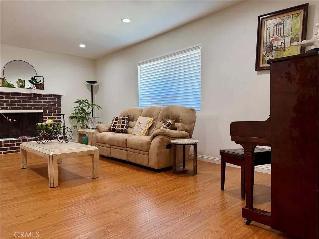 Chatsworth, CA 91311