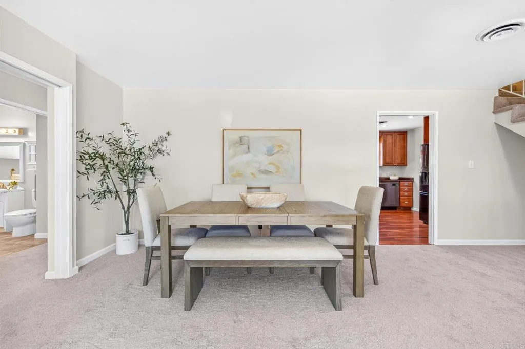 https://cdn.realtyfeed.com/cdn/127/306779414/0bf89983aca2308dd57de97d89d02506.webp