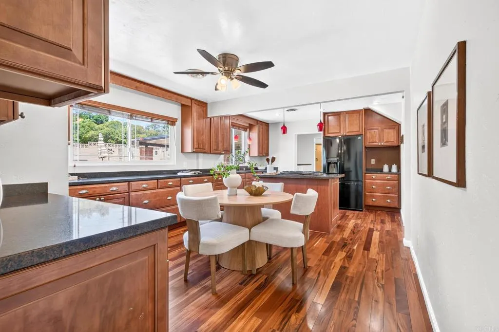 https://cdn.realtyfeed.com/cdn/127/306779414/117f07e3b3c9424a06c3c50b5364ed5b.webp