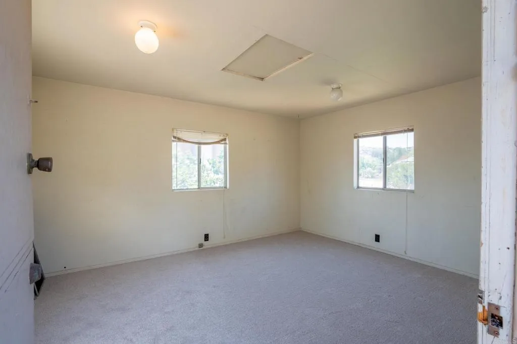 https://cdn.realtyfeed.com/cdn/127/306779414/1714c77c556a886675680d6863dd34e9.webp