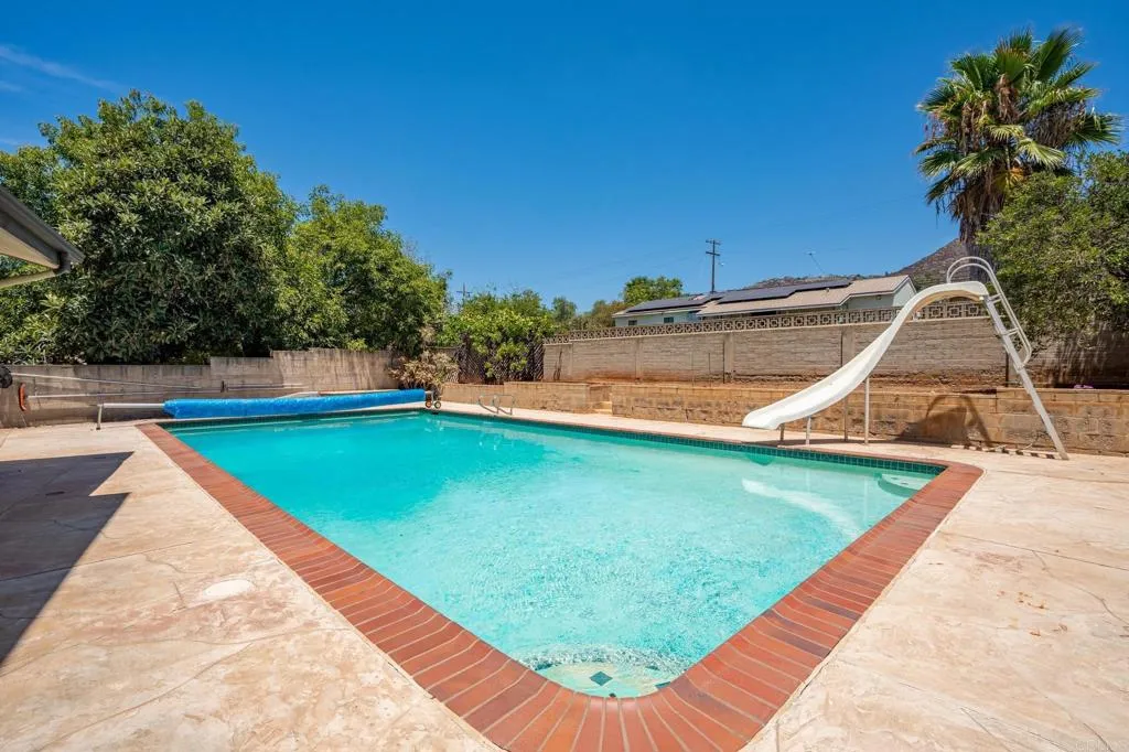 https://cdn.realtyfeed.com/cdn/127/306779414/3e222cf2fc5783720c576074a3b14935.webp