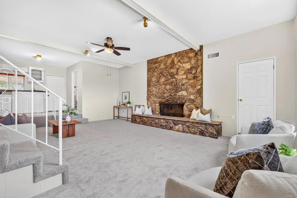 https://cdn.realtyfeed.com/cdn/127/306779414/9e97bbea86c80d004f3f407bc3272bfd.webp