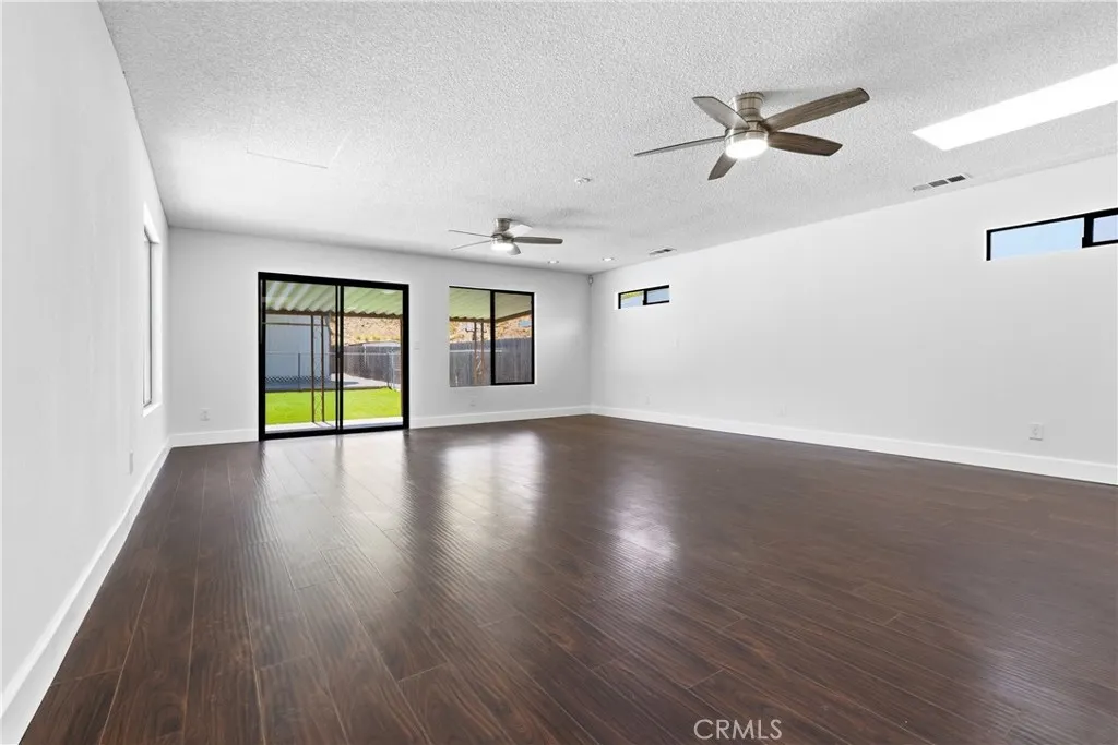 https://cdn.realtyfeed.com/cdn/127/306779416/63066b3fd89f0fae04d174e00cd73d03.webp