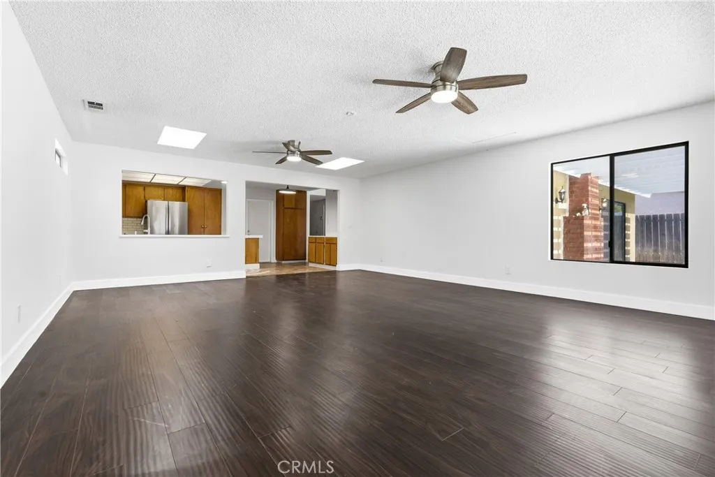 https://cdn.realtyfeed.com/cdn/127/306779416/6b6e4b75ea8aab0b1a8de2bc39803ae1.webp