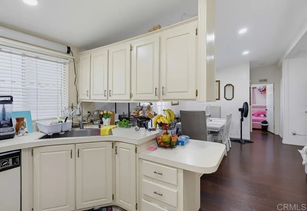 https://cdn.realtyfeed.com/cdn/127/306779456/3002471ee99e76bd160278823ad1641d.webp