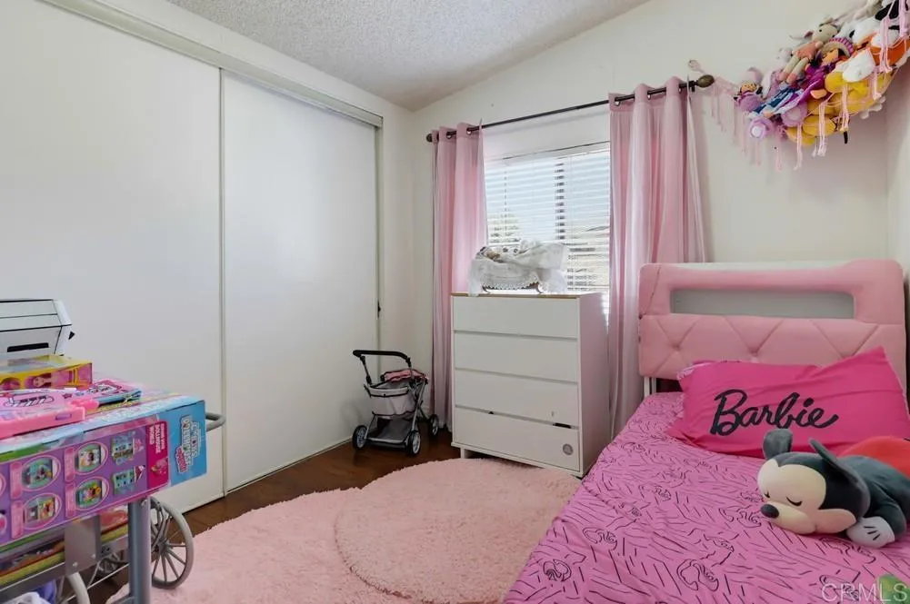 https://cdn.realtyfeed.com/cdn/127/306779456/894ded8f0e42d8e84172af47b1204149.webp