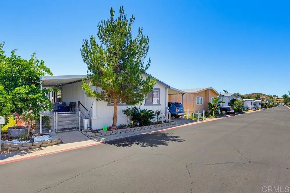 13655 Highway 8 Business Unit Spc 27, El Cajon, CA 92021 - Main photo, El Cajon, CA