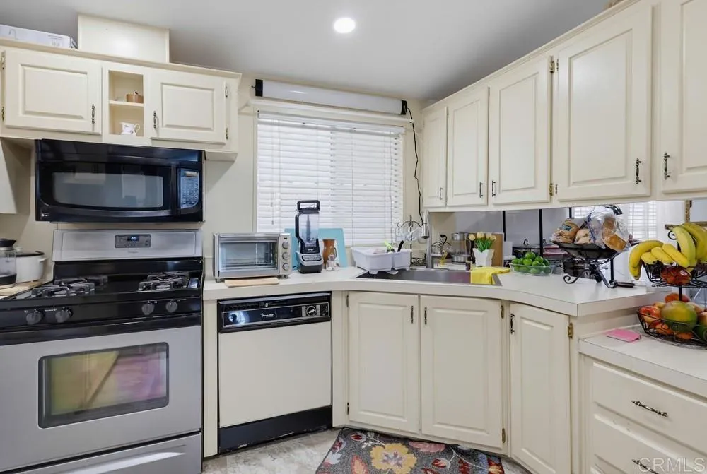 https://cdn.realtyfeed.com/cdn/127/306779456/a40824b83c3ebbcd427177c84ca8e96a.webp