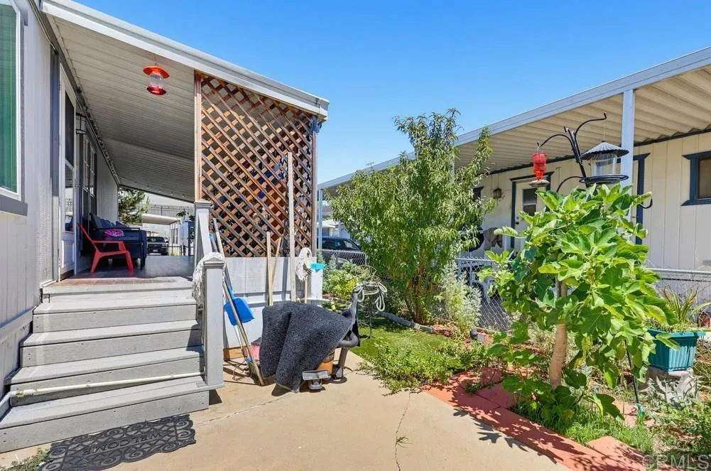 https://cdn.realtyfeed.com/cdn/127/306779456/f6cbc726326cd06b73537efd69b2c1de.webp