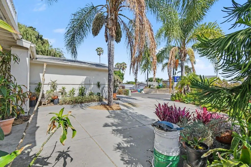 https://cdn.realtyfeed.com/cdn/127/306779475/2d558fa75f4ea8de8d51553b97b0d275.webp