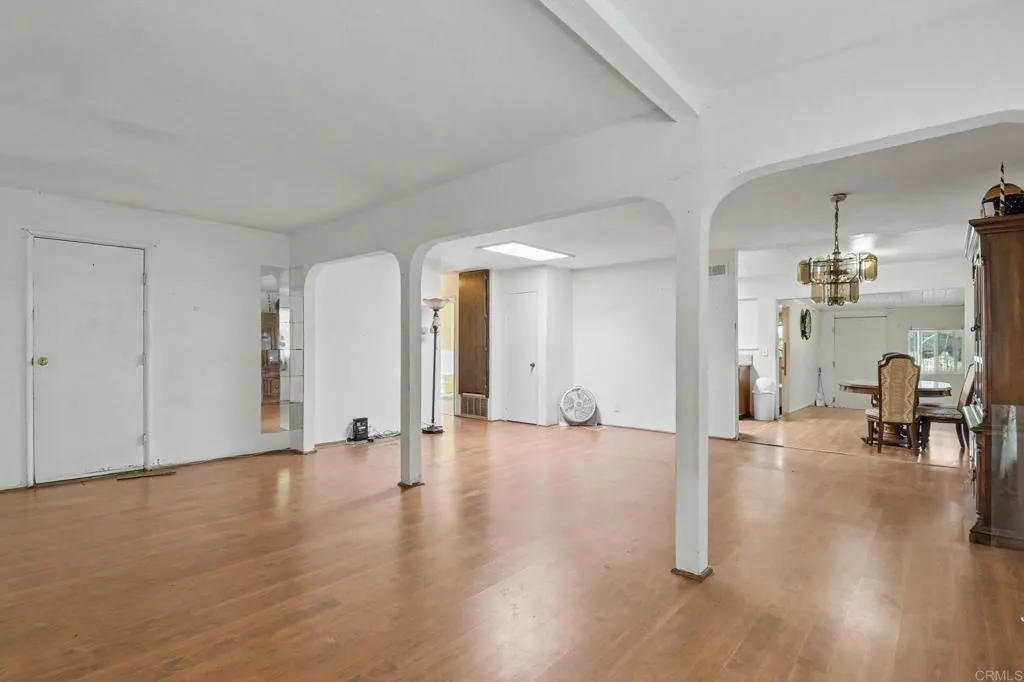 https://cdn.realtyfeed.com/cdn/127/306779475/55ea1eb1af4101f34cc536eb1d90fdc4.webp