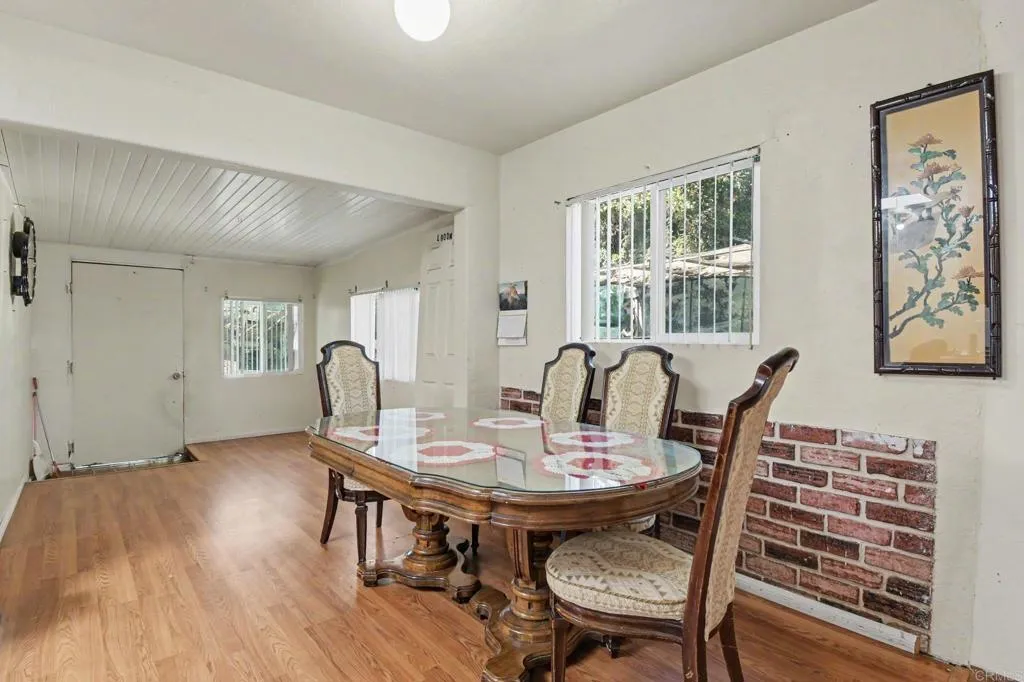 https://cdn.realtyfeed.com/cdn/127/306779475/67ca940083e64e220d348522ba8995bb.webp