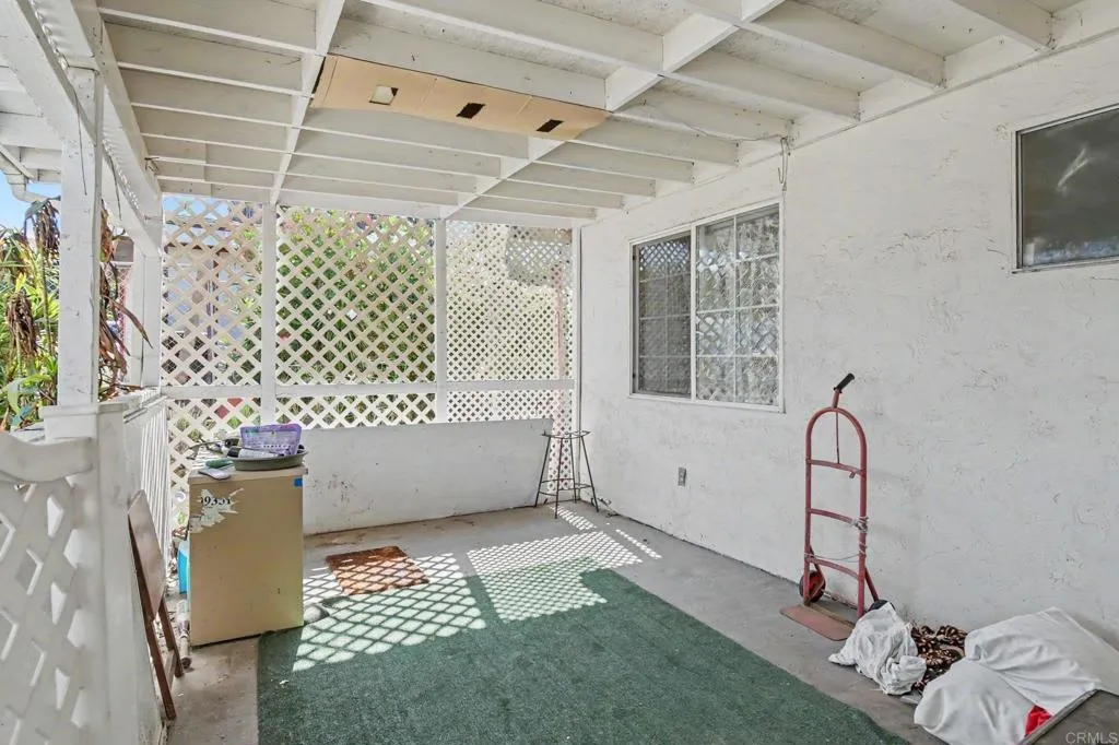 https://cdn.realtyfeed.com/cdn/127/306779475/a9a6bbe4d65828cf52a2ea591cb07594.webp