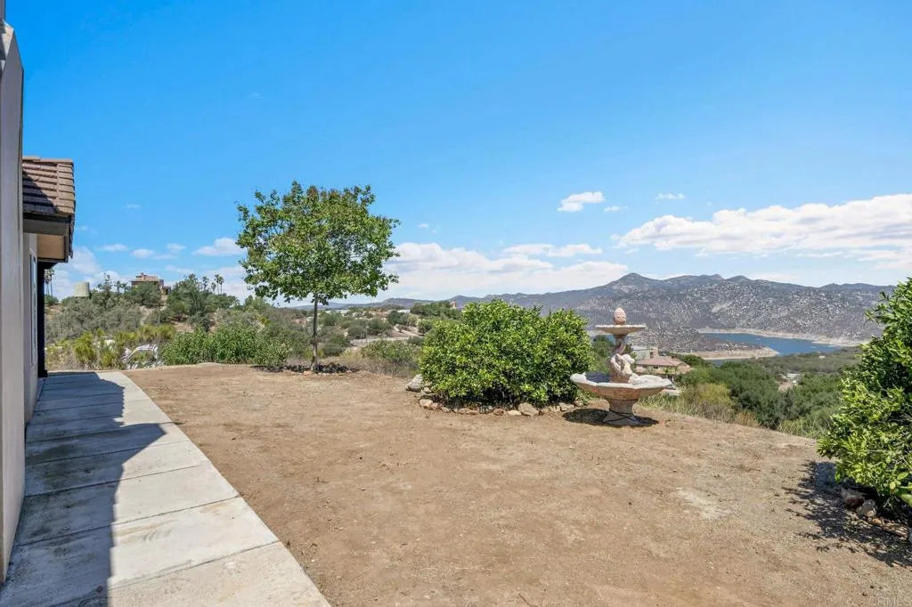 https://cdn.realtyfeed.com/cdn/127/306779491/05b3eb5975ac2085a0c62892323cf2c3.webp