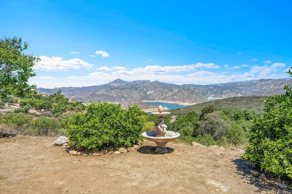 https://cdn.realtyfeed.com/cdn/127/306779491/37e06a2d3acc7e589c4fa9c35c9786aa.webp