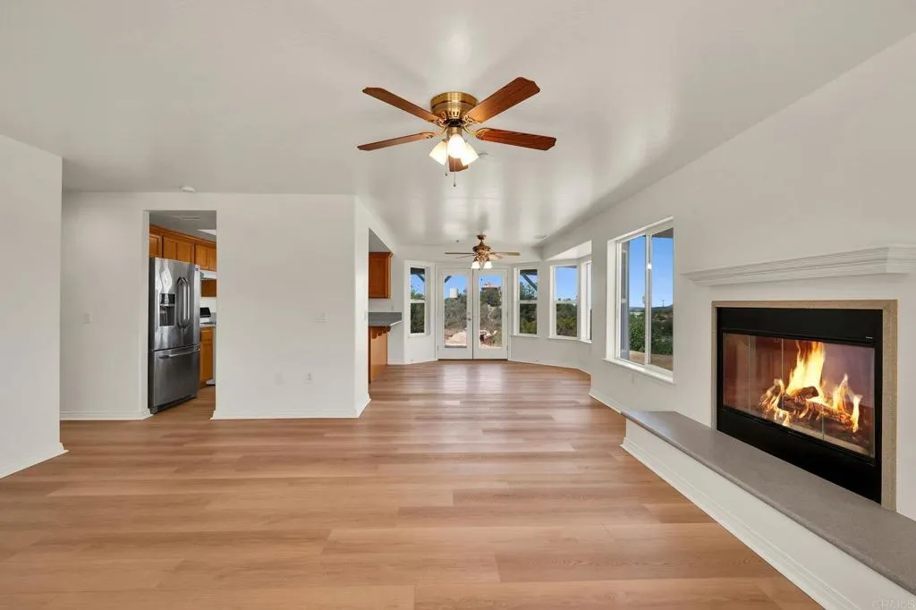 https://cdn.realtyfeed.com/cdn/127/306779491/4f8c003b365fd564389918b1cd6c9177.webp