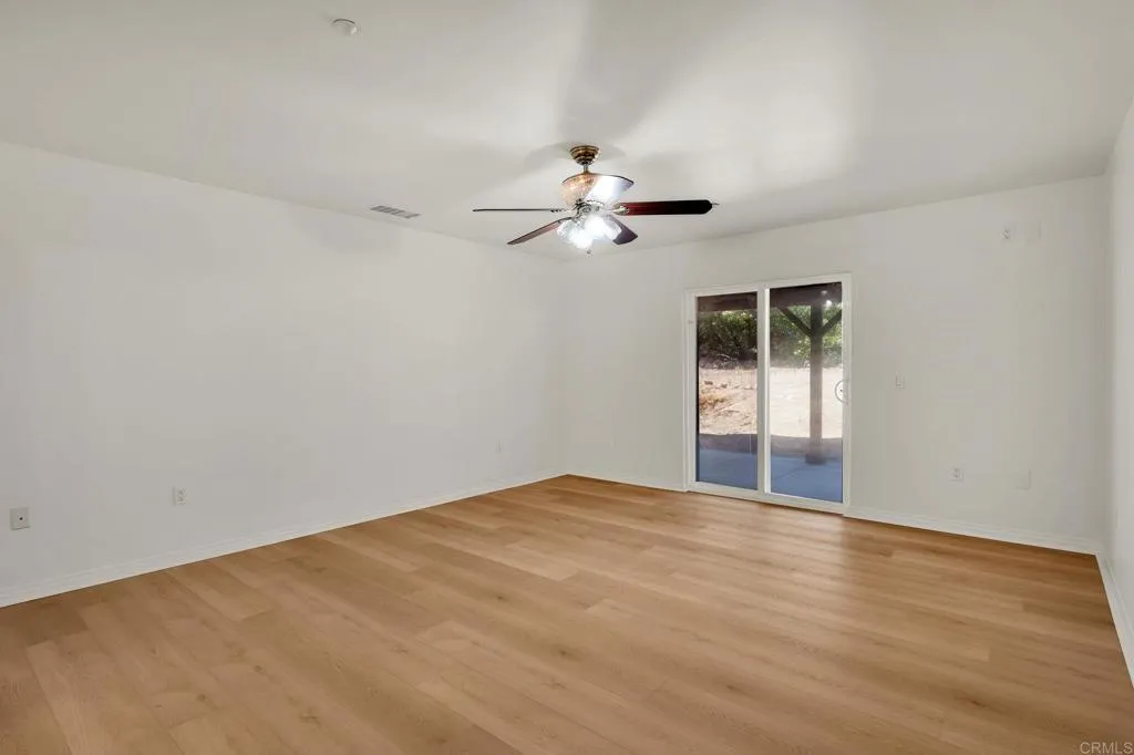 https://cdn.realtyfeed.com/cdn/127/306779491/c9cda5d6bfc6eca19c3e9e7087919ecd.webp