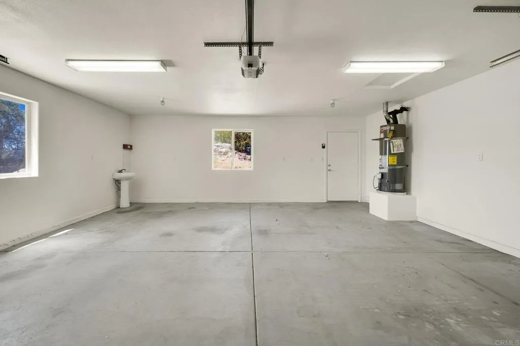 https://cdn.realtyfeed.com/cdn/127/306779491/d95a9bf211ef588dee5d7ab2c096d452.webp