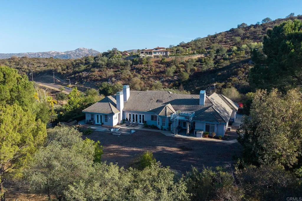 https://cdn.realtyfeed.com/cdn/127/306779524/135c4d24db9fe2c6084556367a4a8e44.webp
