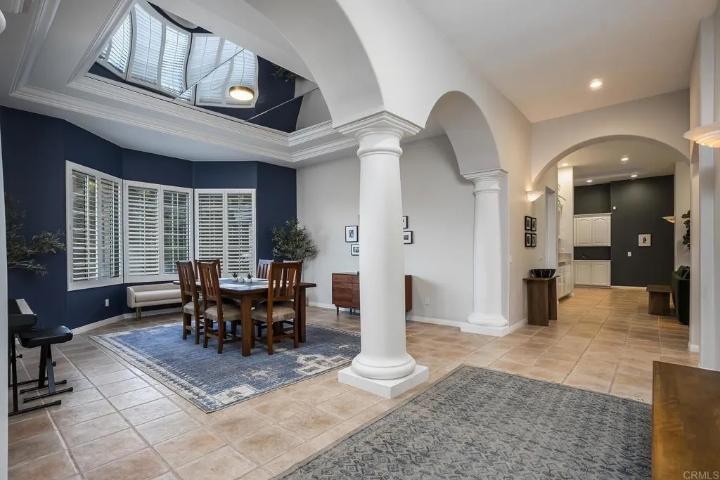 https://cdn.realtyfeed.com/cdn/127/306779524/658cf3a1159f12a86adeffbb64b99924.webp