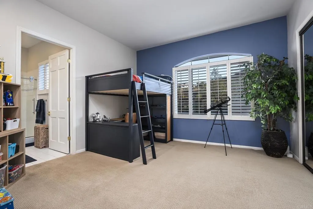 https://cdn.realtyfeed.com/cdn/127/306779524/867ad2605929f8c9f469bc4f099eb532.webp