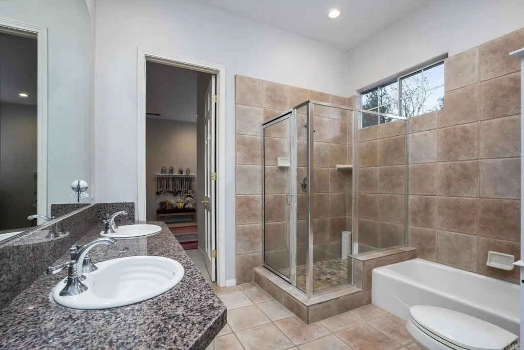 https://cdn.realtyfeed.com/cdn/127/306779524/b990d3dcbb23ec7ae96be78cacef43c5.webp